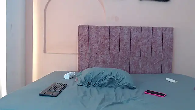aiiram hard sex online show from 05/12/26, 01:02
