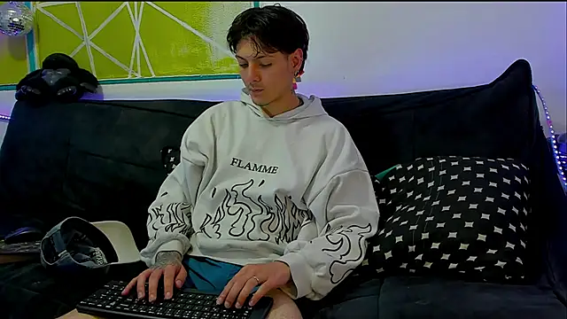 Dioniso guy8 online show from 03/31/26, 07:27