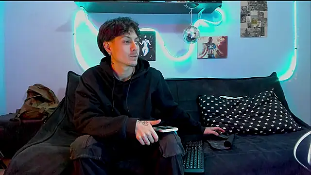 Dioniso guy8 online show from 04/21/26, 08:04