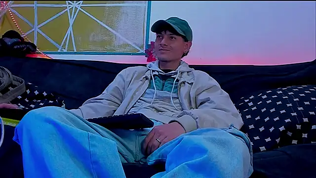 Dioniso guy8 online show from 04/02/26, 08:59