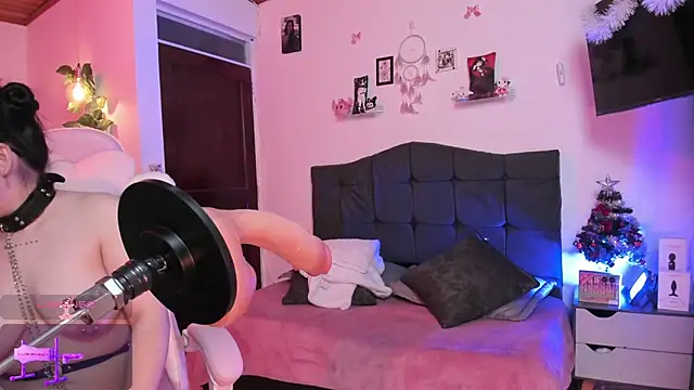 Fia   online show from 11/24/25, 05:18