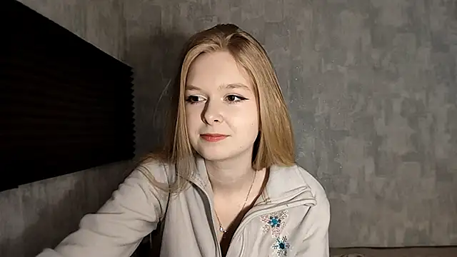 LiaVibes online show from 12/02/25, 07:10