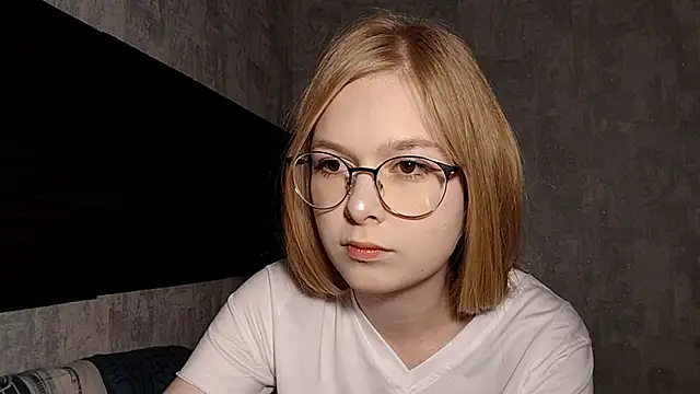 LiaVibes online show from 09/20/25, 08:08