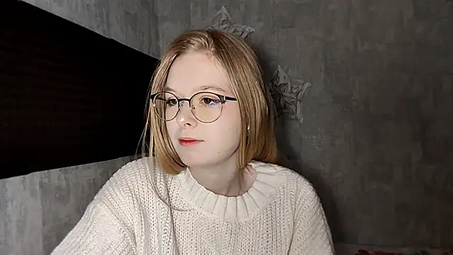 LiaVibes online show from 12/22/25, 07:19