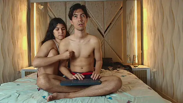 Couplex xxx online show from 01/11/26, 01:45