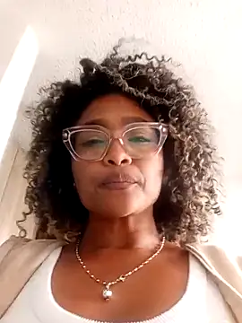 BiiancaEstradaa online show from 02/15/26, 05:23