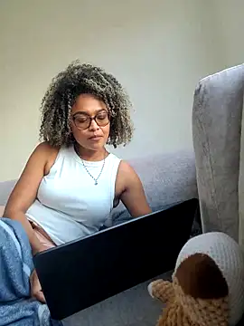 BiiancaEstradaa online show from 02/09/26, 10:08