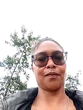 BiiancaEstradaa online show from 02/25/26, 01:55