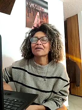 BiiancaEstradaa online show from 02/10/26, 11:37