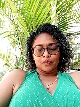 BiiancaEstradaa online show from 03/01/26, 07:47