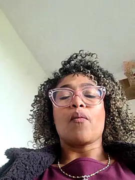 BiiancaEstradaa online show from 02/18/26, 08:49