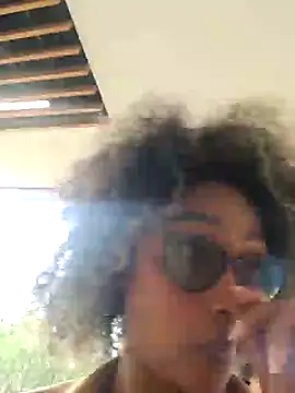 Snapshot of BiiancaEstradaa chatting on 10/07/25, 05:14 BiiancaEstradaa online show from 10/07/25, 05:14