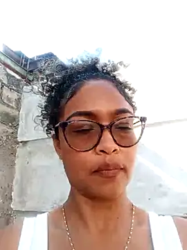 Snapshot of BiiancaEstradaa chatting on 03/04/26, 08:05 BiiancaEstradaa online show from 03/04/26, 08:05