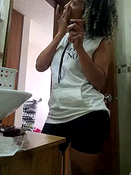 BiiancaEstradaa online show from 02/21/26, 05:48