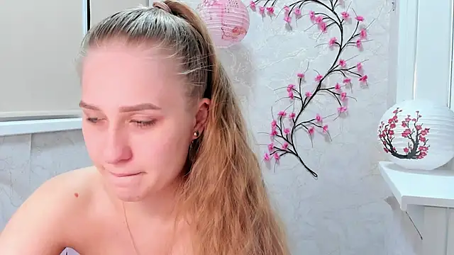 sofamuffin online show from 03/18/26, 11:59