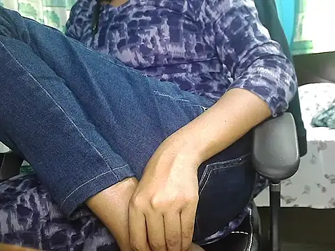 meghbalikargolponoy09 online show from 01/06/26, 05:55