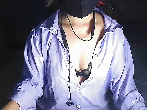 Snapshot of meghbalikargolponoy09 chatting on 11/08/25, 05:38 meghbalikargolponoy09 online show from 11/08/25, 05:38