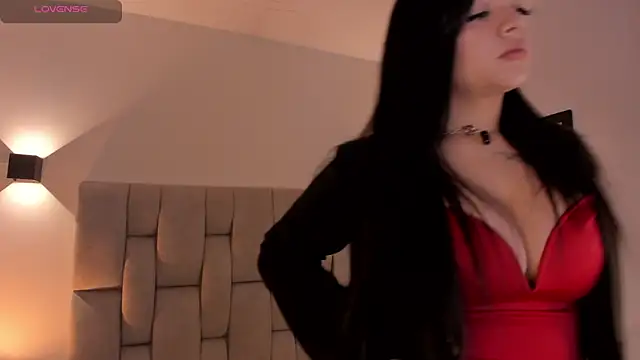 Snapshot of Seraphyne666 chatting on 02/10/26, 05:45 Seraphyne666 online show from 02/10/26, 05:45