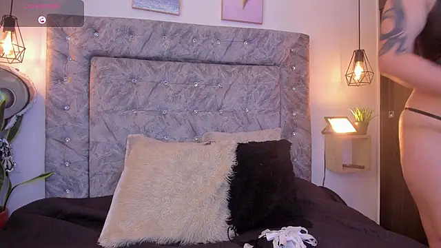 Seraphyne666 online show from 10/29/25, 06:51