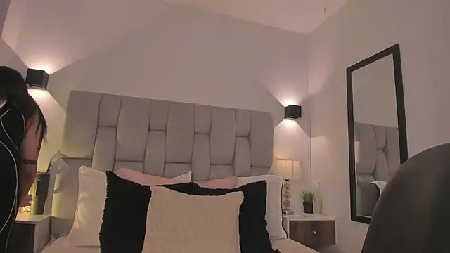 Seraphyne666 online show from 04/09/26, 04:46