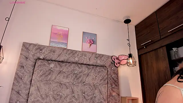 Snapshot of Seraphyne666 chatting on 01/09/26, 07:21 Seraphyne666 online show from 01/09/26, 07:21