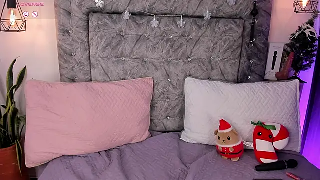 Seraphyne666 online show from 12/05/25, 07:34