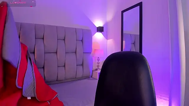 Snapshot of Seraphyne666 chatting on 02/17/26, 06:05 Seraphyne666 online show from 02/17/26, 06:05