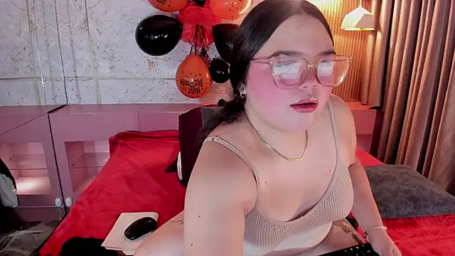 Snapshot of Lushi_Love chatting on 10/16/25, 07:33 Lushi Love online show from 10/16/25, 07:33