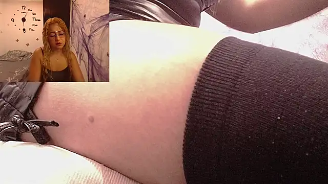 Skarleth Diaz online show from 11/02/25, 02:49