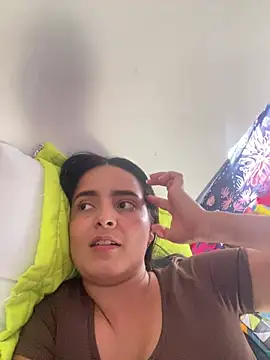 Mia jhoonson online show from 05/09/26, 09:18