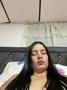 Mia jhoonson online show from 12/17/25, 10:20