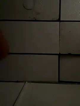 Mia jhoonson online show from 12/05/25, 09:12