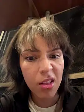 Adry Bach  online show from 10/05/25, 12:12