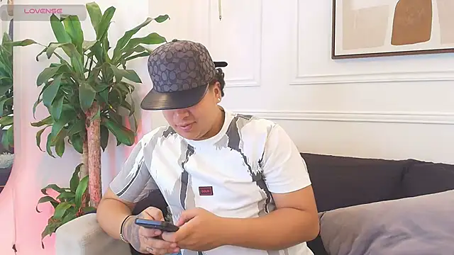 Naim Bennetsex online show from 10/28/25, 07:02