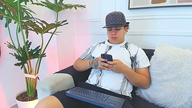 Naim Bennetsex online show from 11/07/25, 06:45