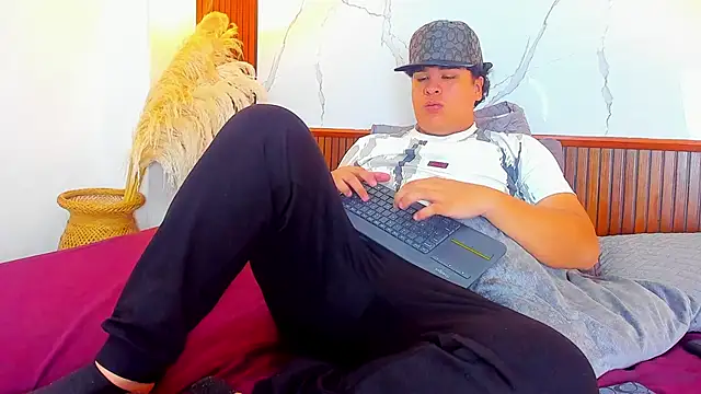 Naim Bennetsex online show from 11/13/25, 04:00