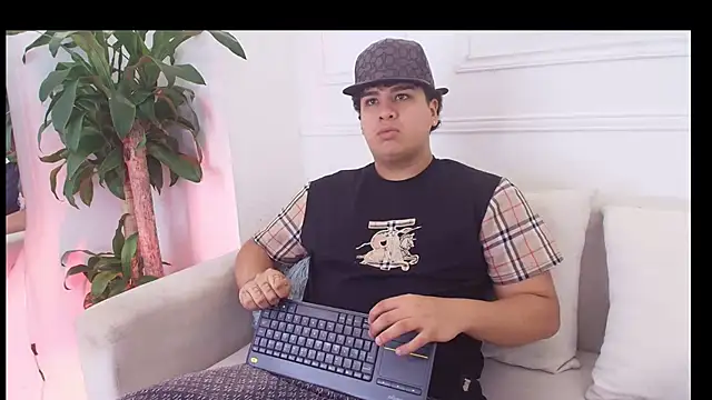 Naim Bennetsex online show from 11/03/25, 06:33