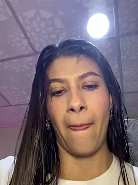 Lenapink19 online show from 03/03/26, 10:28