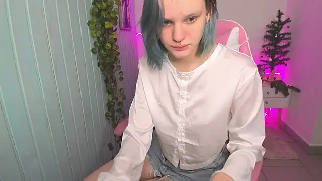 Elieiza xo online show from 12/17/25, 09:25