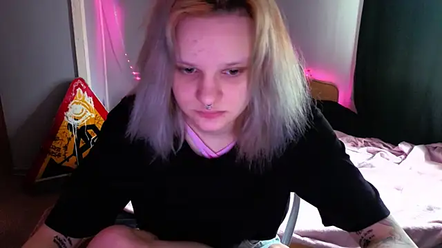 Snapshot of Elieiza_xo chatting on 05/15/26, 09:29 Elieiza xo online show from 05/15/26, 09:29