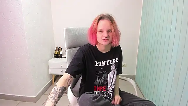 Elieiza xo online show from 09/27/25, 02:18