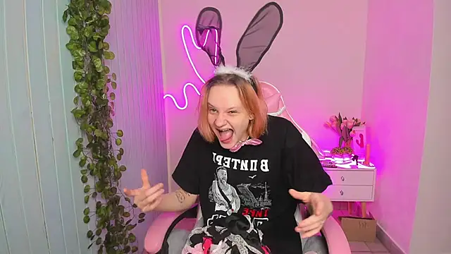 Elieiza xo online show from 10/21/25, 02:33