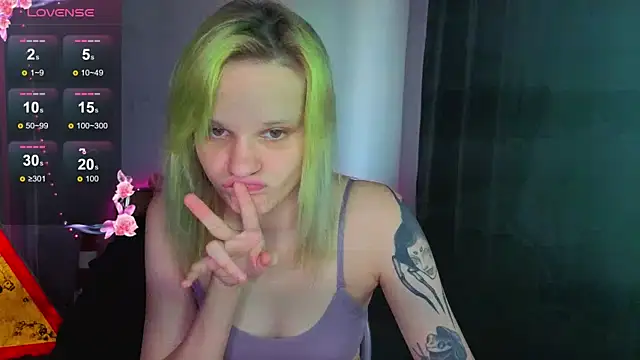 Snapshot of Elieiza_xo chatting on 06/15/26, 09:20 Elieiza xo online show from 06/15/26, 09:20