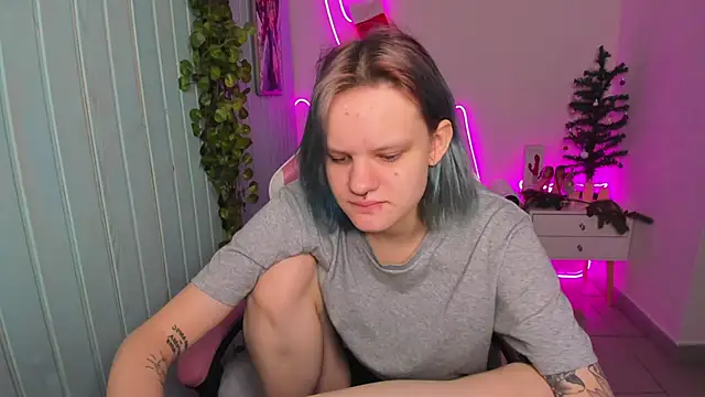 Elieiza xo online show from 12/15/25, 09:15