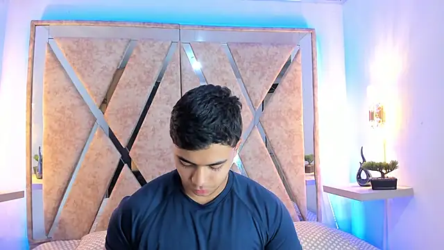 jayd muscle online show from 11/19/25, 04:23