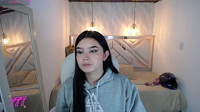 Natalie loffreda online show from 03/23/26, 07:47