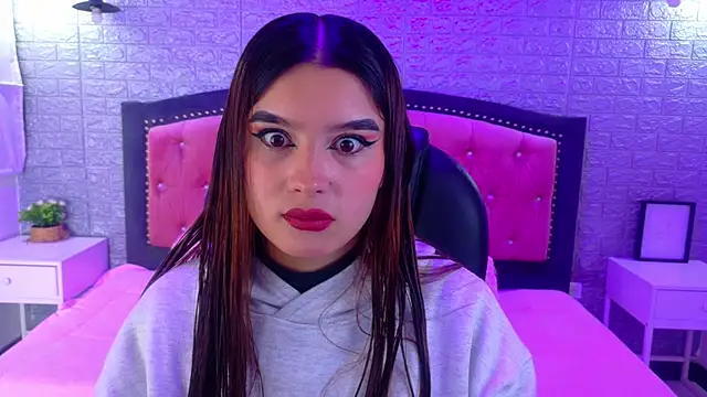 Natalie loffreda online show from 12/21/25, 03:30