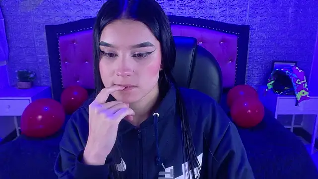 Natalie loffreda online show from 02/26/26, 03:28