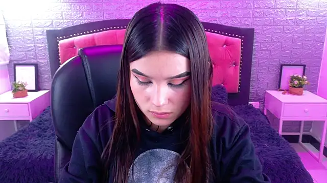 Natalie loffreda online show from 10/31/25, 03:03