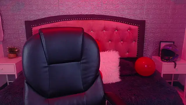 Natalie loffreda online show from 02/27/26, 09:14